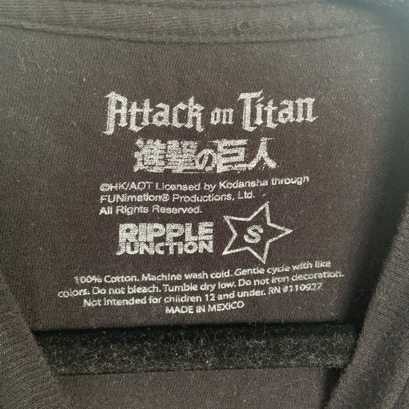 Hot Topic, Black Graphic Attack on Titan T-Shirt, Size: Small - Picture 3 of 3